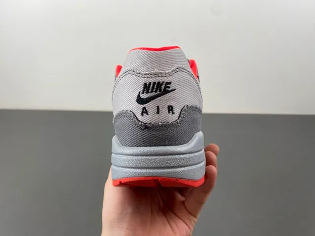 Nike Gray Red Low-Top Textile Upper Lifestyle Sneakers 4