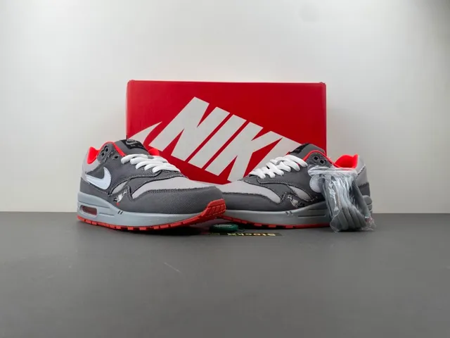 Nike Gray Red Low-Top Textile Upper Lifestyle Sneakers 13
