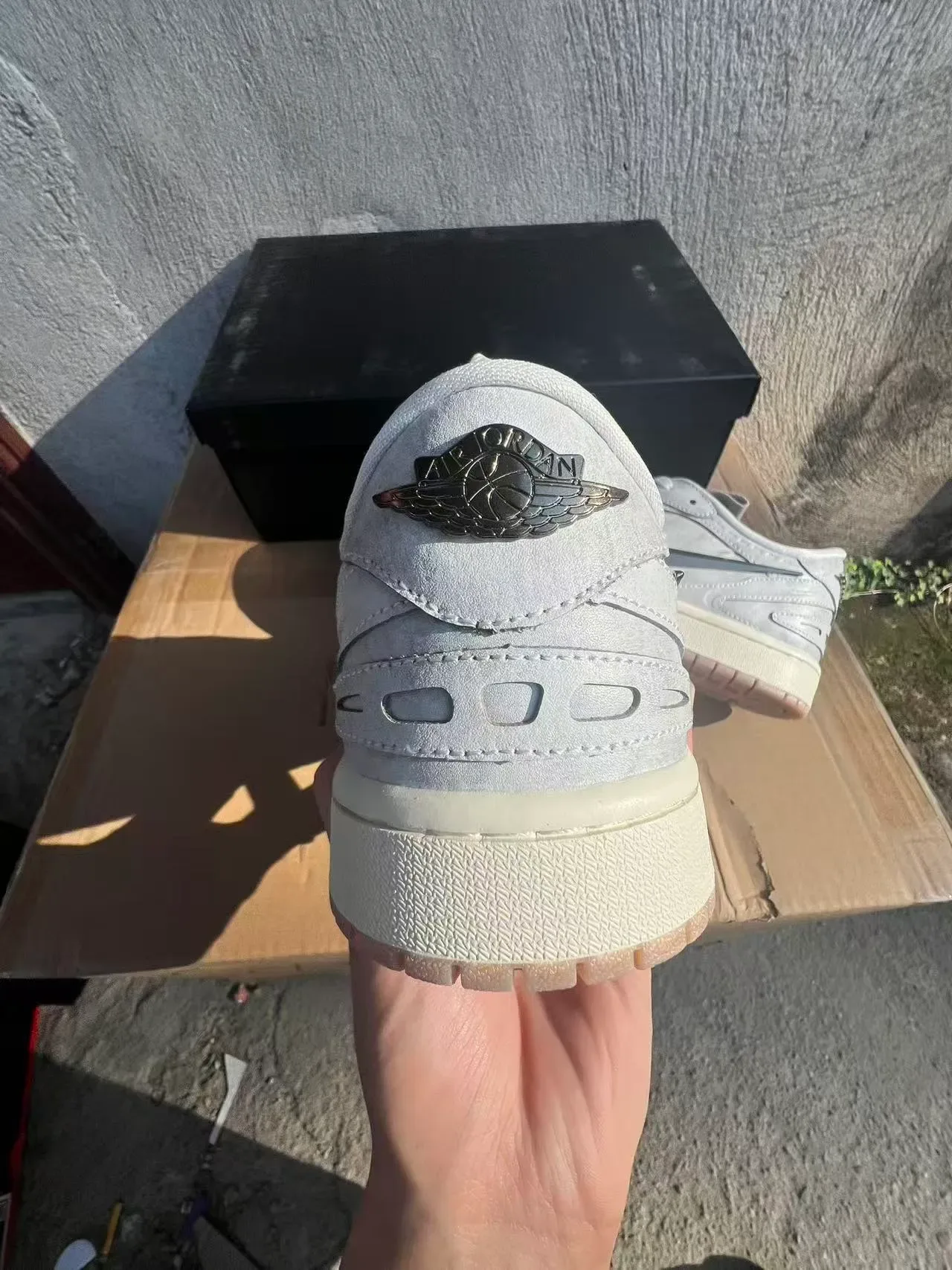 Nike Gray White Low-Top Metallic Swoosh Lifestyle Sneakers 8