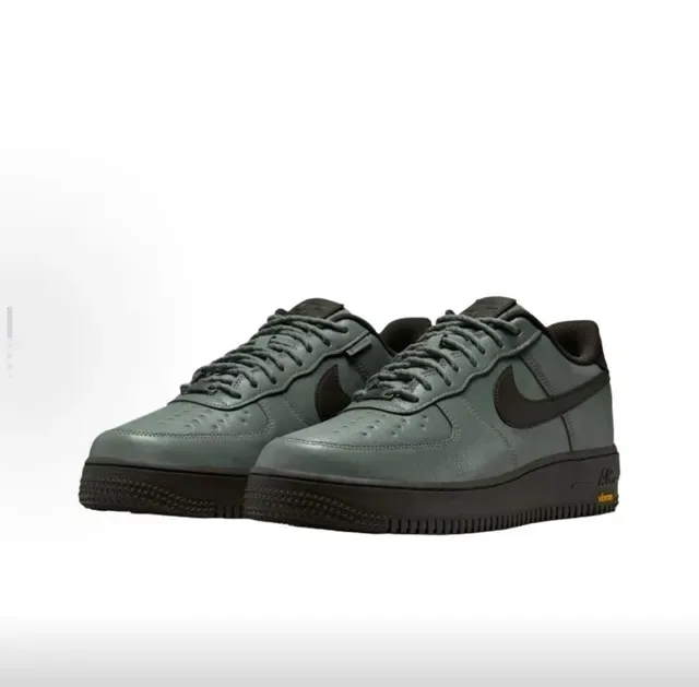 Nike Green Black Low-Top Leather Upper Lifestyle Sneakers 5