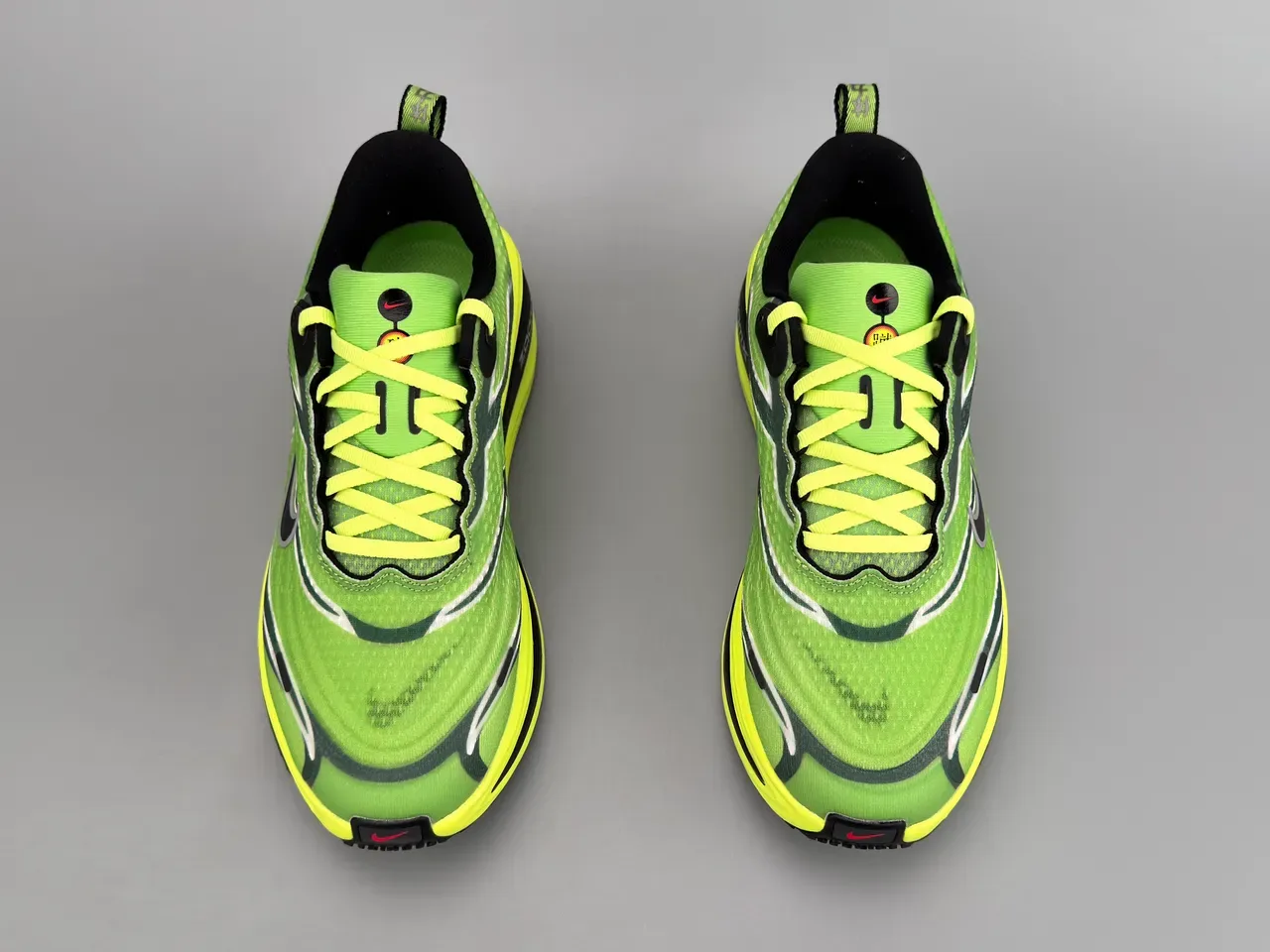 Nike Green Yellow Engineered Mesh Upper Wave-Patterned Overlays Running Shoes 9