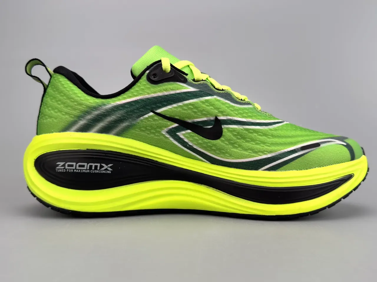 Nike Green Yellow Engineered Mesh Upper Wave-Patterned Overlays Running Shoes 10
