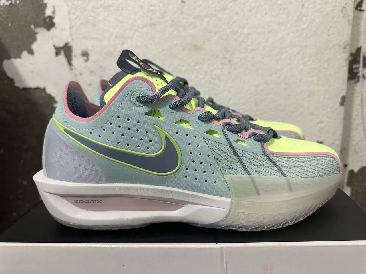 Nike GT Cut 3rd Generation Mint Pink Lime Basketball Shoes 4