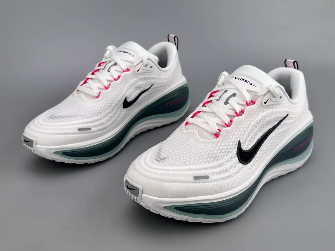 Nike Invincible Run White Pink Engineered Knit Upper Translucent Wave Midsole Running Shoes 5