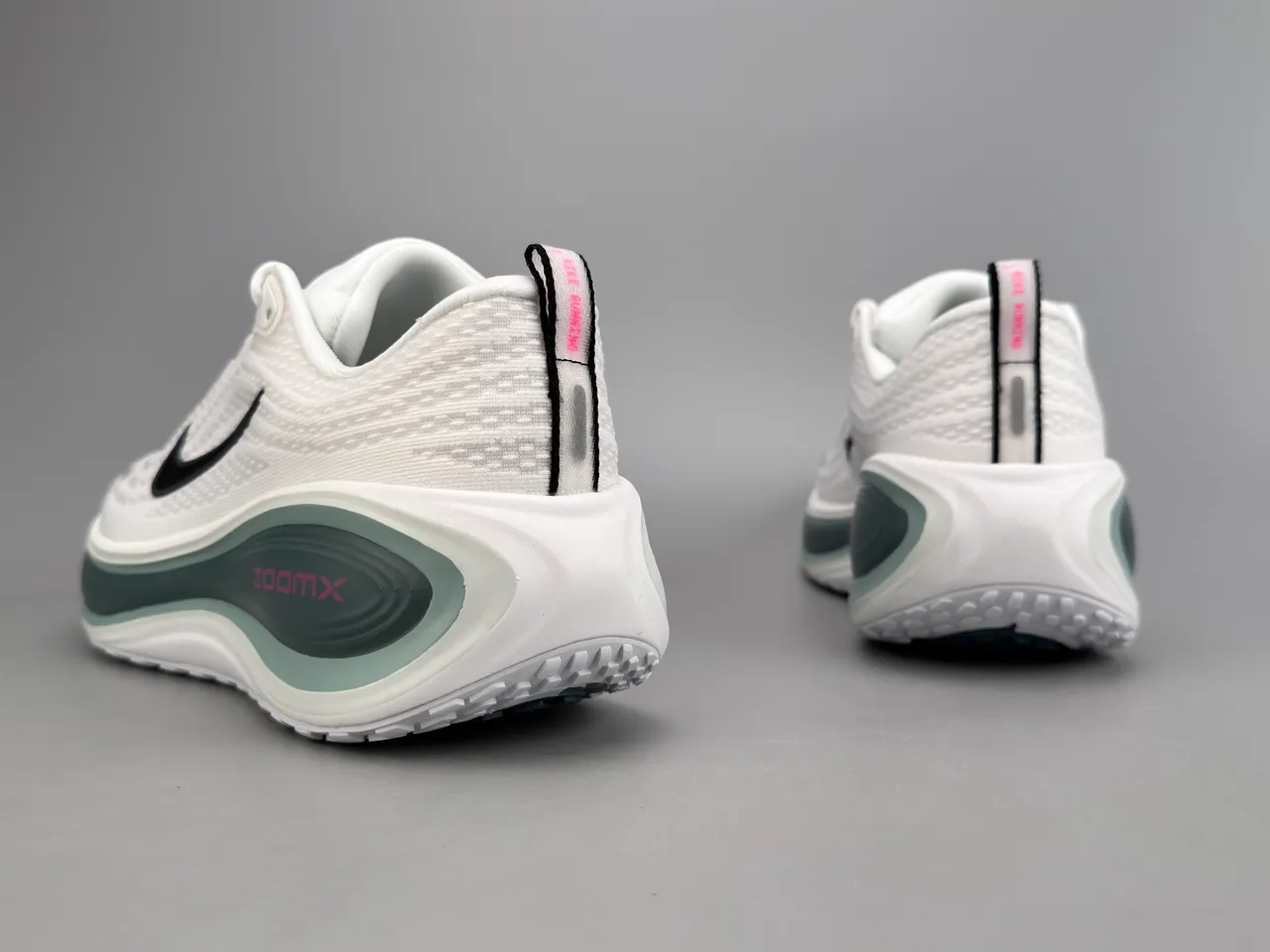 Nike Invincible Run White Pink Engineered Knit Upper Translucent Wave Midsole Running Shoes 6