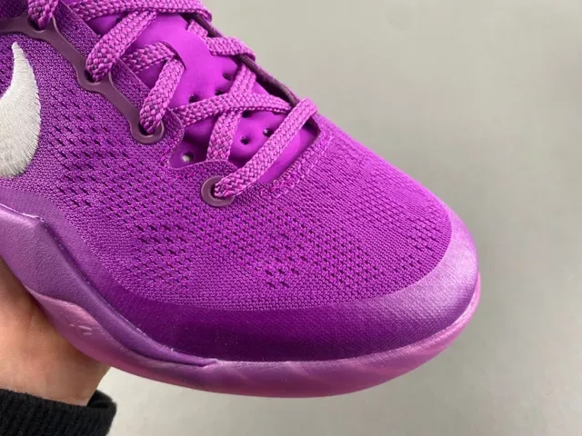Nike Kobe 紫白针织低帮篮球鞋 3