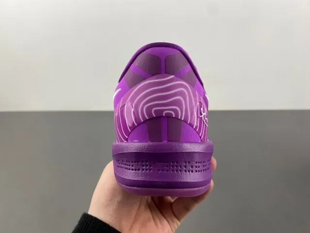 Nike Kobe 紫白针织低帮篮球鞋 4
