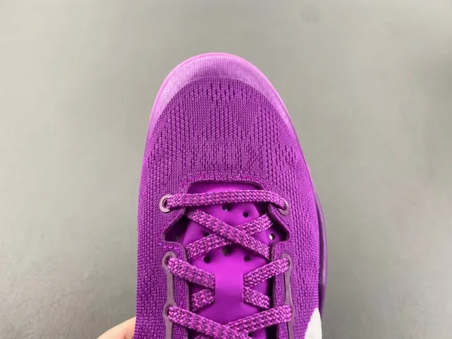 Nike Kobe 紫白针织低帮篮球鞋 5