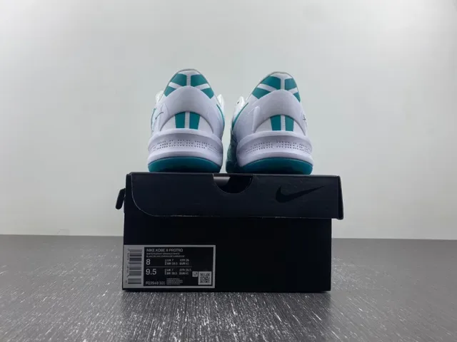 Nike Kobe White Blue Low-Top Silhouette Numeric Print Upper Basketball Shoes 7