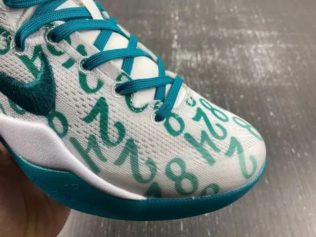 Nike Kobe White Blue Low-Top Silhouette Numeric Print Upper Basketball Shoes 10