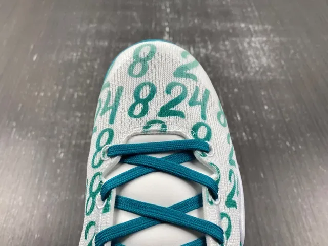 Nike Kobe White Blue Low-Top Silhouette Numeric Print Upper Basketball Shoes 12