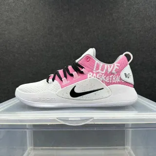 Nike Kyrie सफेद गुलाबी लो-टॉप सिल्हूट मेश और सिंथेटिक ओवरले निर्माण बास्केटबॉल जूते