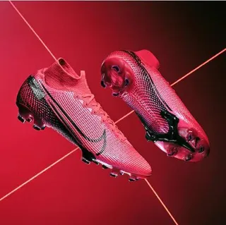 Nike Mercurial Vapor Chaussures de football à crampons pour terrain ferme 13