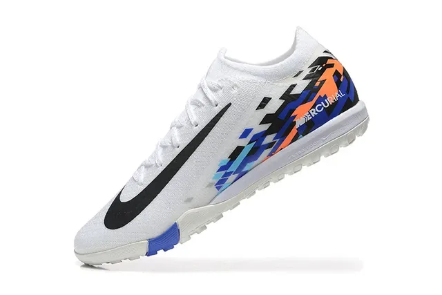 Nike Mercurial Chaussures de Football Turf Blanc Multicolore Upper en Tricot Surimpression Graphique Pixelisée 5