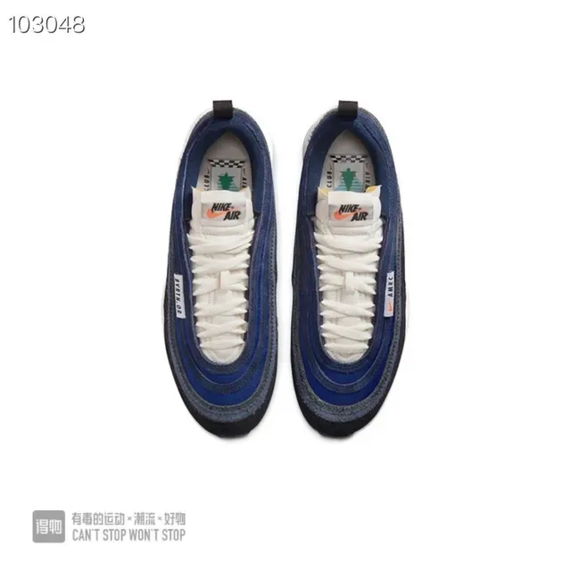 Nike Navy Black Sneakers Lifestyle avec Tige en Vagues Empilées et Amortissement d'Air Visible 3