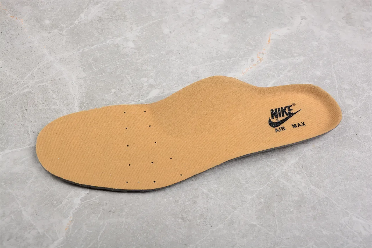 Nike Tênis Lifestyle Low-Top de Camurça com Overlay Speckled em Laranja Bege 6