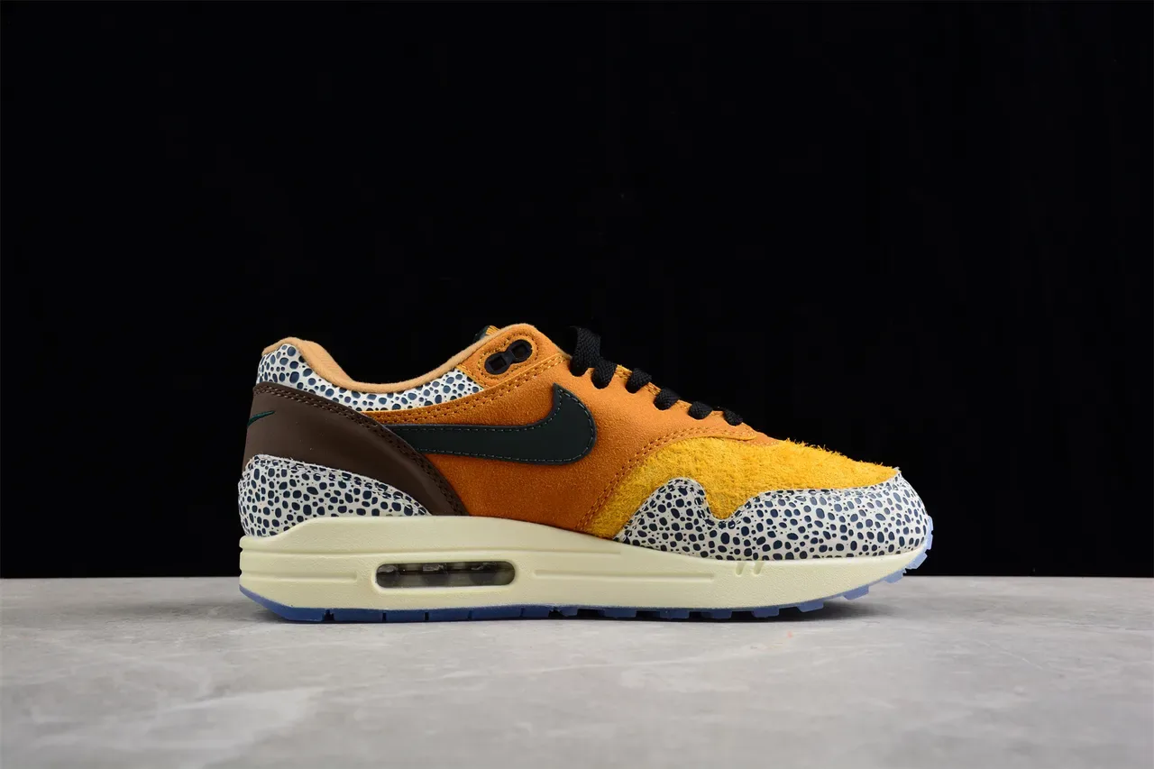 Nike Tênis Lifestyle Low-Top de Camurça com Overlay Speckled em Laranja Bege 12