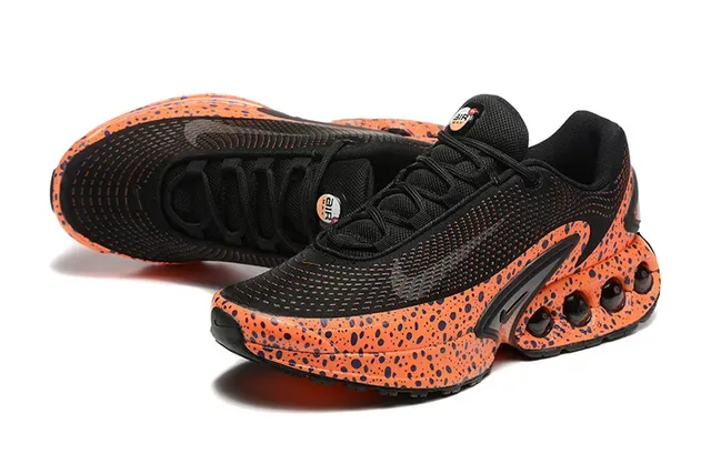 Nike Orange Black Mesh Upper Speckled Midsole Running Shoes 5