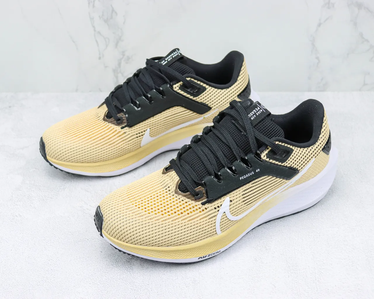 Nike Pegasus 40 beige noir blanc chaussures de course 4