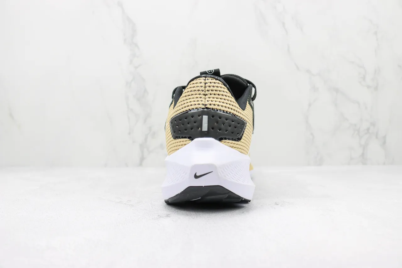Nike Pegasus 40 beige noir blanc chaussures de course 9