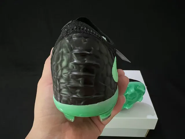 Nike Phantom GT Black Neon Green Firm-Ground Soccer Shoes 3
