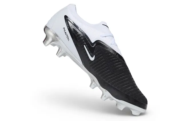 Nike Phantom GT Noir Blanc Métallique Firm-Ground Chaussures de football 2