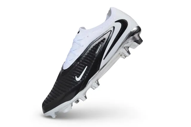 Nike Phantom GT Noir Blanc Métallique Firm-Ground Chaussures de football 3