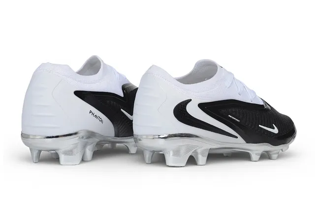 Nike Phantom GT Noir Blanc Métallique Firm-Ground Chaussures de football 5