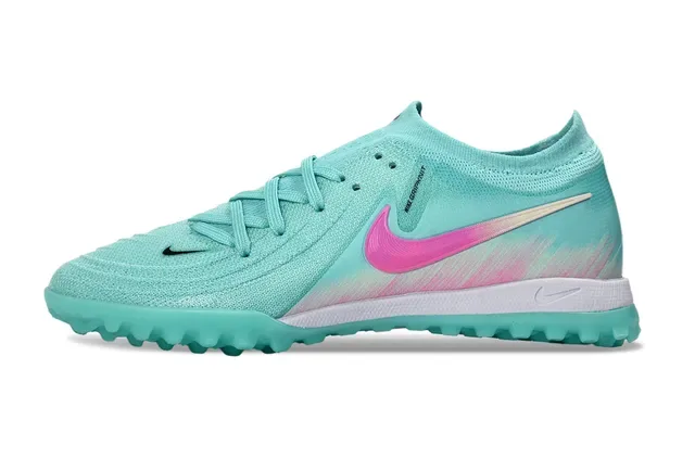 Nike Phantom GT Chaussures de football Turf upper knit bleu rose avec Swoosh gradient 7