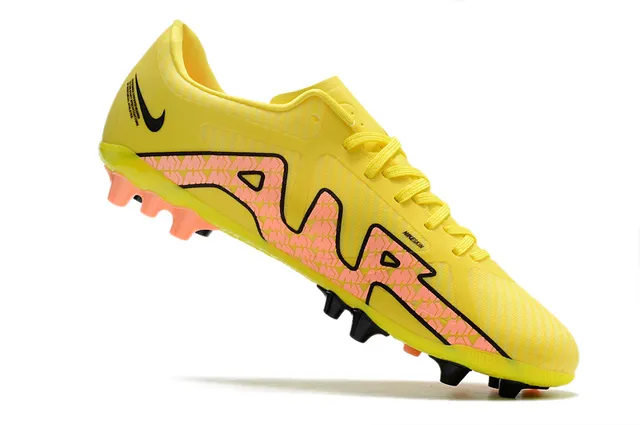Nike Phantom GT Marron Blanc Métallique Cuivre Tige Synthétique Swoosh Accent Chaussures de Football Firm-Ground 22