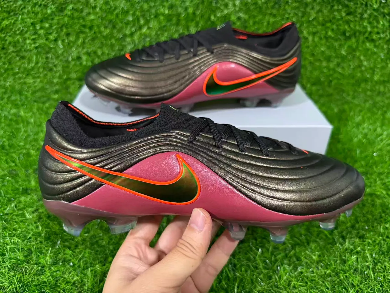 Nike Phantom GT بوردو أسود باترون موجي الجزء العلوي الصناعي أحذية كرة القدم للأرض الصلبة 4