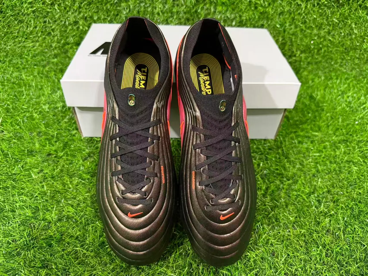 Nike Phantom GT بوردو أسود باترون موجي الجزء العلوي الصناعي أحذية كرة القدم للأرض الصلبة 6