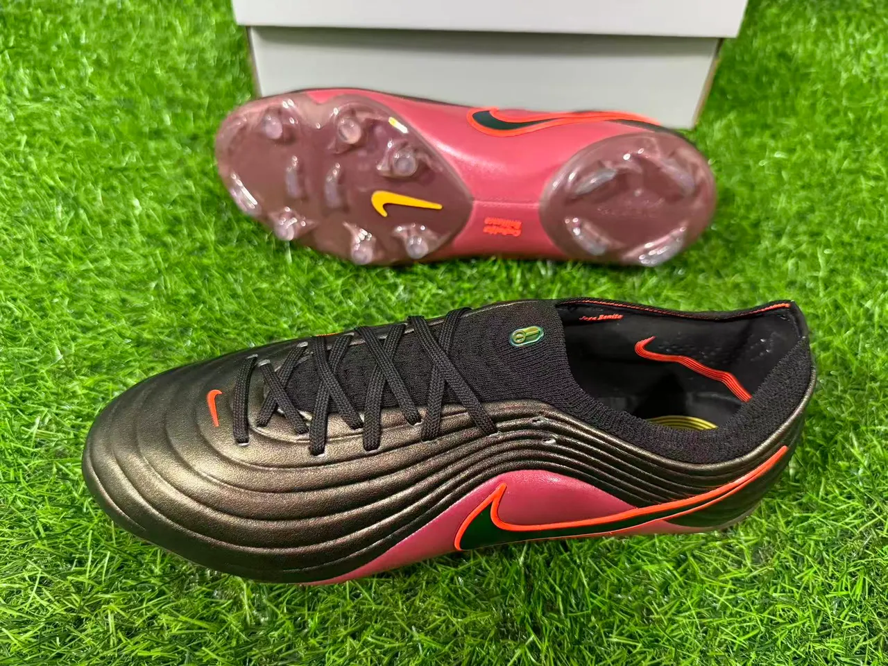 Nike Phantom GT بوردو أسود باترون موجي الجزء العلوي الصناعي أحذية كرة القدم للأرض الصلبة 7