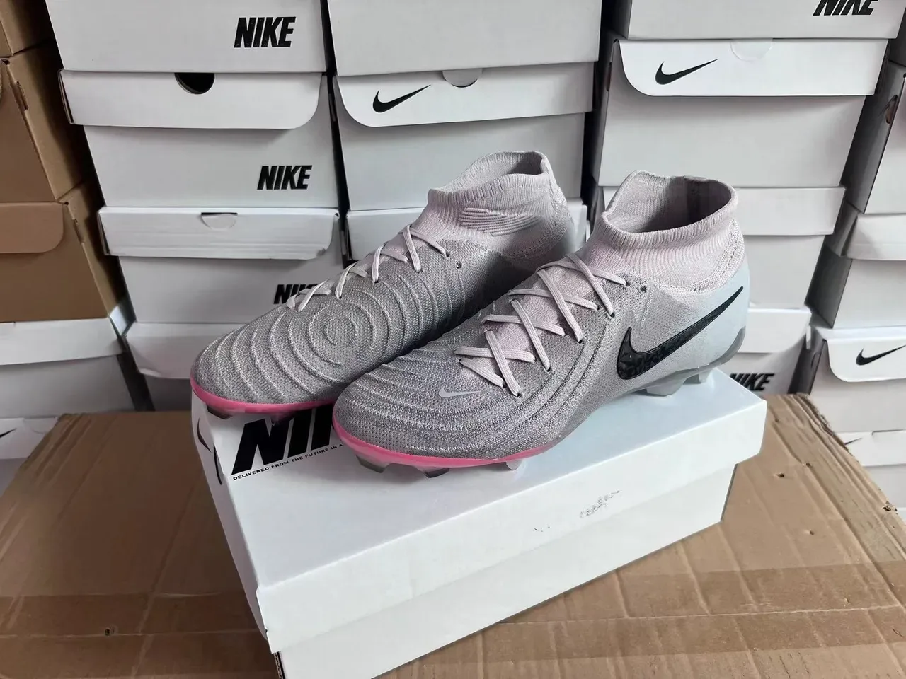 Nike Phantom GT Iridescent Gray Chaussures de football sol ferme 7