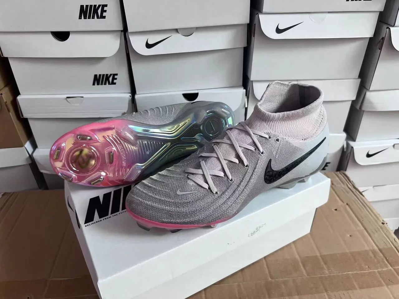 Nike Phantom GT Iridescent Gray Chaussures de football sol ferme 10