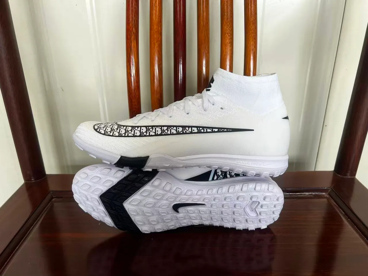 Nike Phantom GT Branco e Preto Flyknit Superior Colar de Meia Ajustado Sapatos de Futebol para Gramado 7