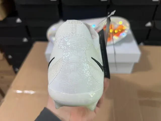 Nike Phantom GT White Iridescent Firm-Ground Soccer Shoes 9