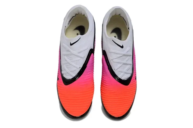 Nike Phantom GT Chaussures de football blanc rose, empiege knit coupe basse, overlay asimétrique noir, terrain ferme 2
