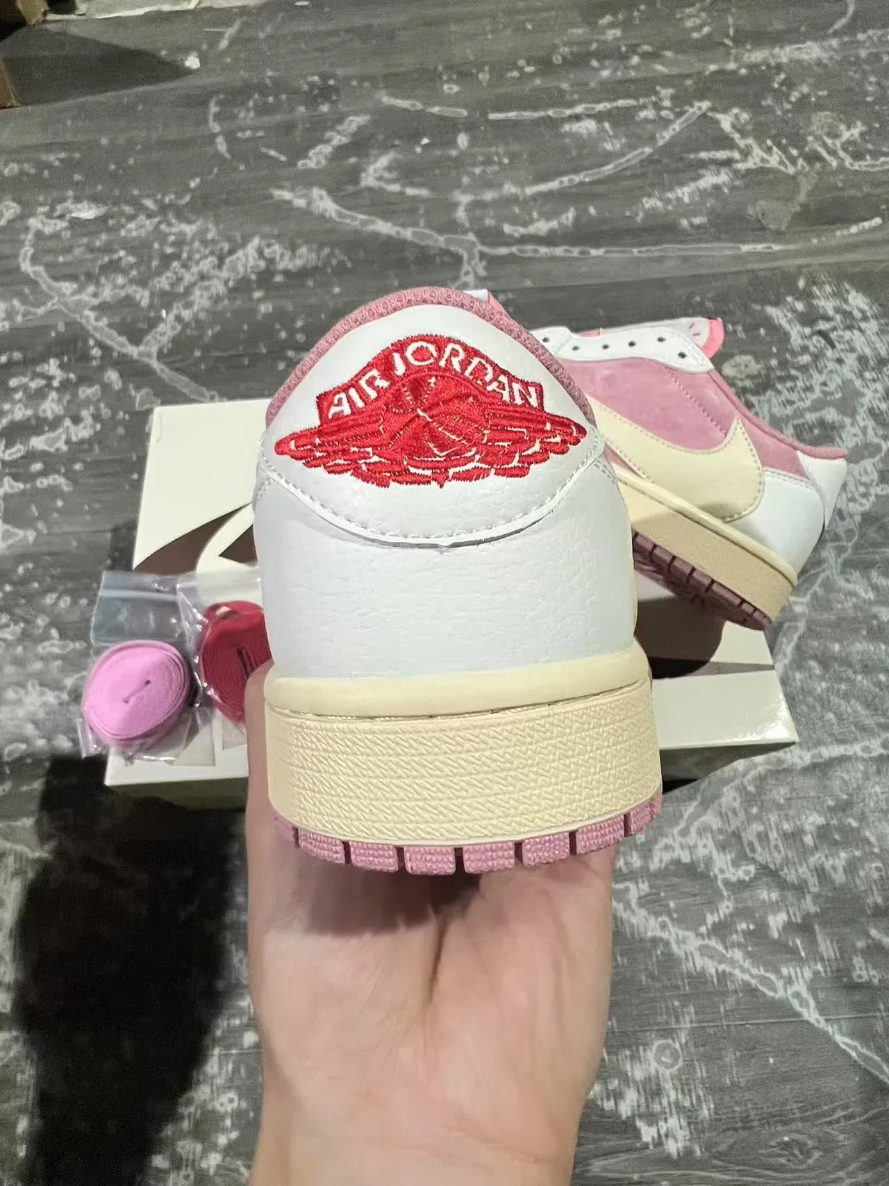Nike Pink Beige Low-Top Mixed-Material Sneakers 8
