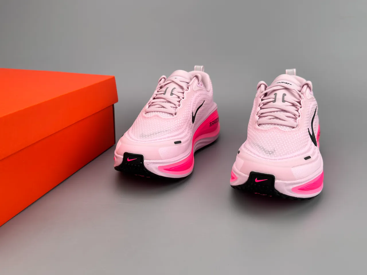 Nike Chaussures de course Haut en Knit Ingenierie Rose Noir Longueur Completa ZoomX Semelle Intermedia 3