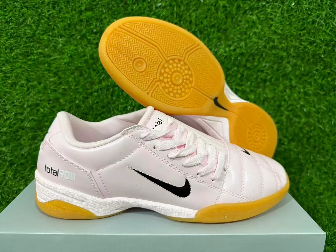 Nike Pink Brown Low-Top Leather Upper Sneakers 15