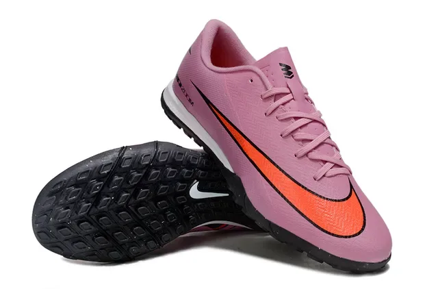 Nike Chaussures de Football Turf Low-Cut à Tige Textil Rose Orange 4