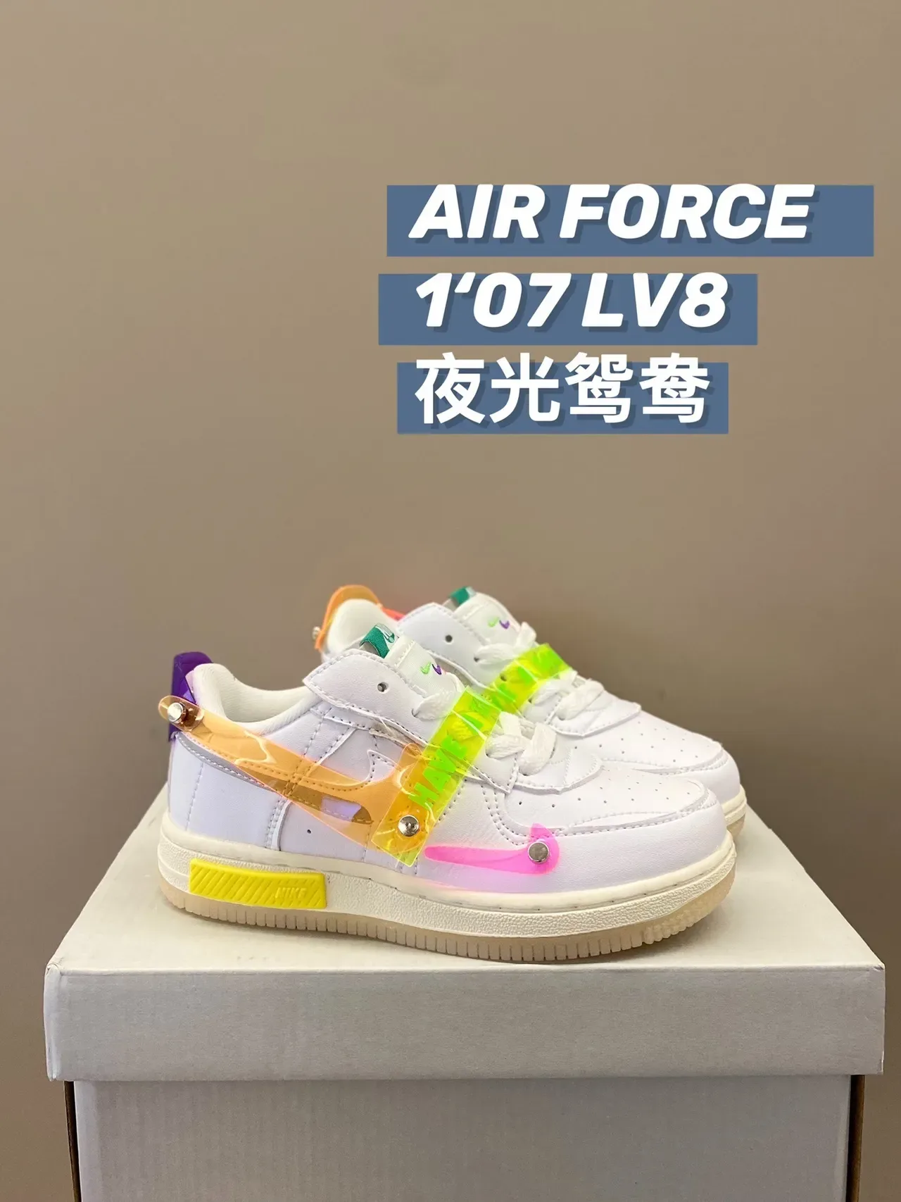 Nike Pink Red Low-Top Padded Collar Lifestyle Sneakers 5