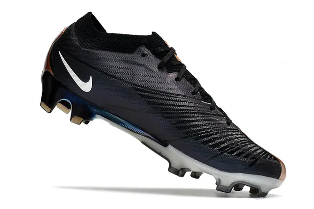 Nike Zapatos de fútbol púrpura y negro de bajo con upper de knit y cuello de ajuste sock-fit para terreno firme 3