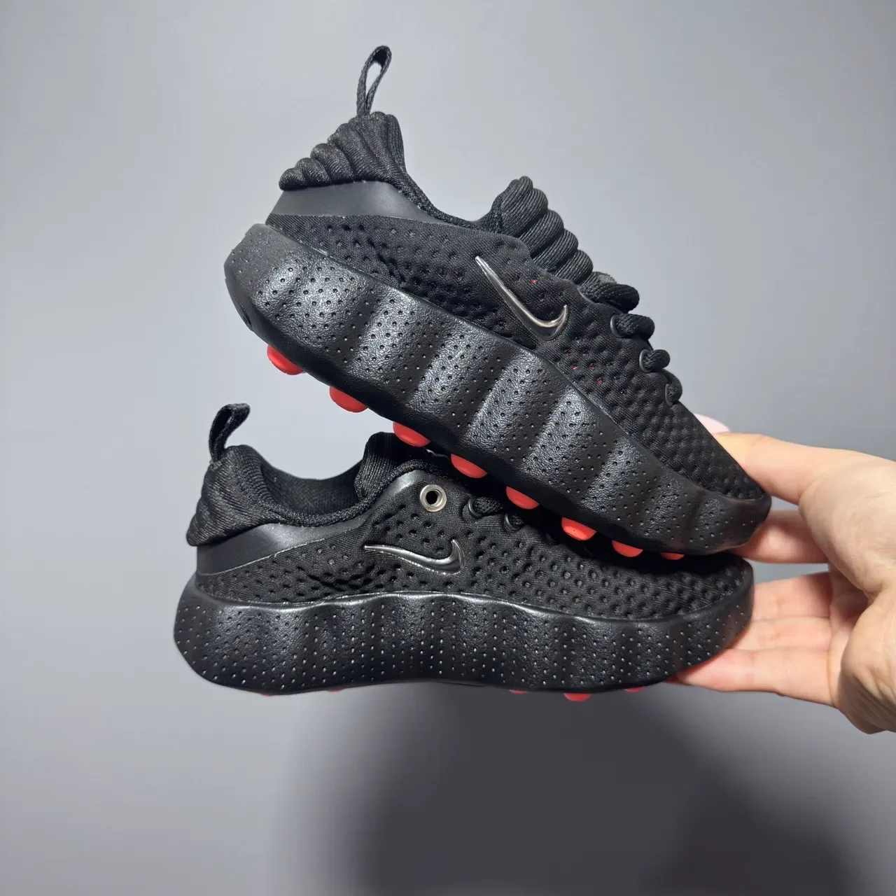 Nike Sneakers Lifestyle Violet Gris Maille Perforée Partie Supérieure Sculptée Ondulée Semelle Médiane 18