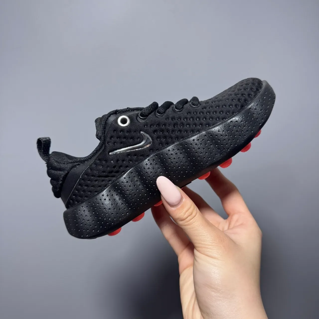 Nike Sneakers Lifestyle Violet Gris Maille Perforée Partie Supérieure Sculptée Ondulée Semelle Médiane 20