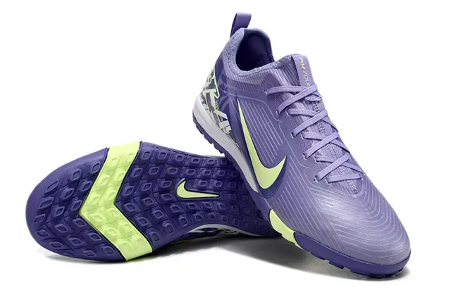 Nike chaussures de football indoor à coupe basse avec empeigne synthétique en violet et vert 4