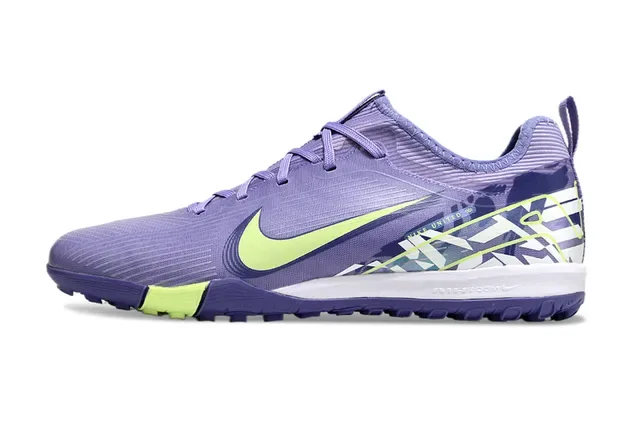 Nike chaussures de football indoor à coupe basse avec empeigne synthétique en violet et vert 8