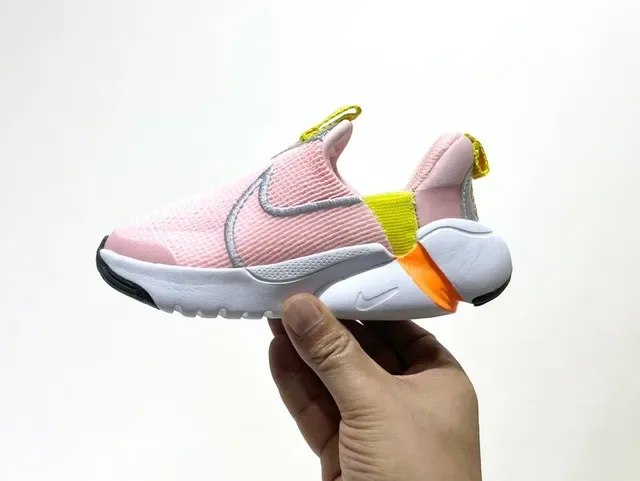 Nike React Phantom Slip-On Knit Lifestyle Sneakers 7