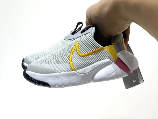 Nike React Phantom Slip-On Knit Lifestyle Sneakers 23